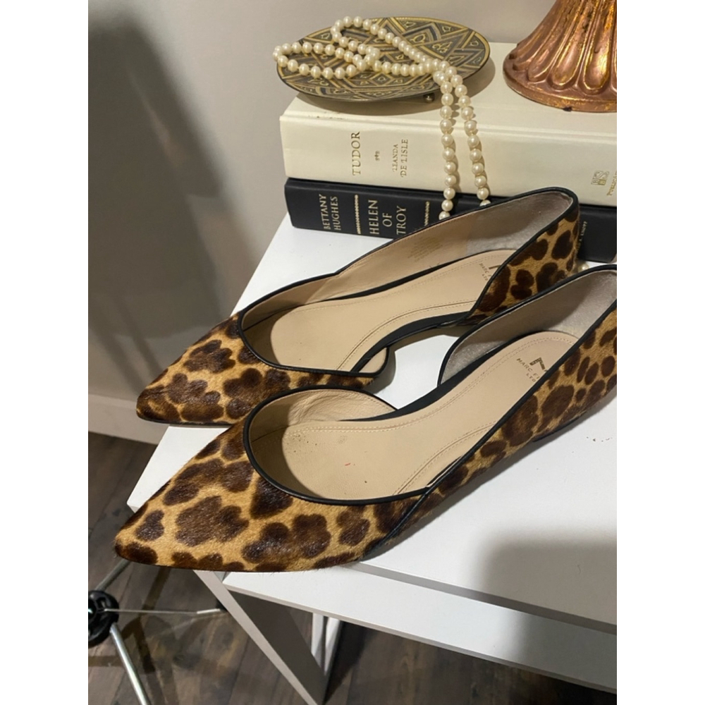 Marc Fisher Pointed Toe Flats Size 9 Leopard